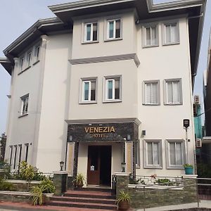 Venezia Suites Hotel Iloilo